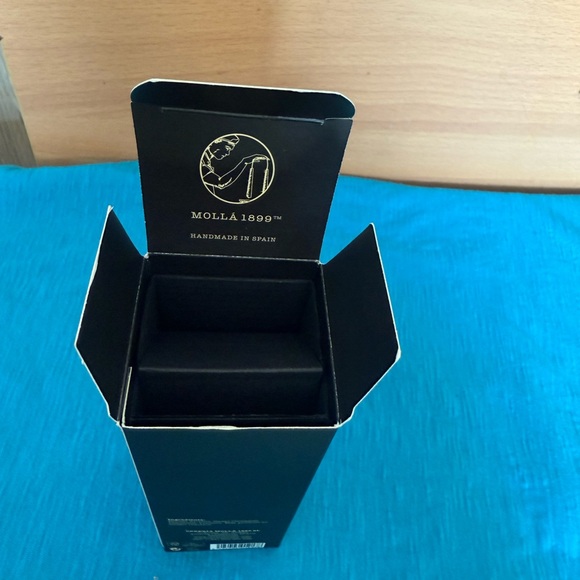 COPY - Cereria Molla - Amber & Sandalwood - Picture 2 of 4